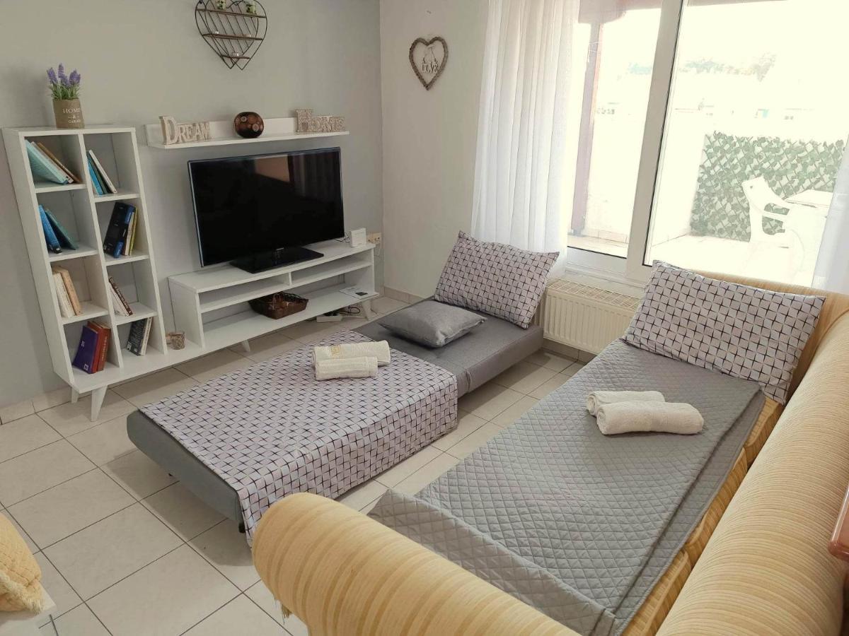 City Melody Apartment With Private Parking アレクサンドルポリス エクステリア 写真